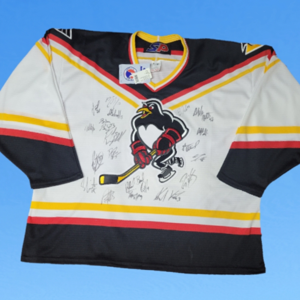 2000s SP Wilkes-Barre/Scranton Penguins Team Signed Hockey Jersey Size XL AHL